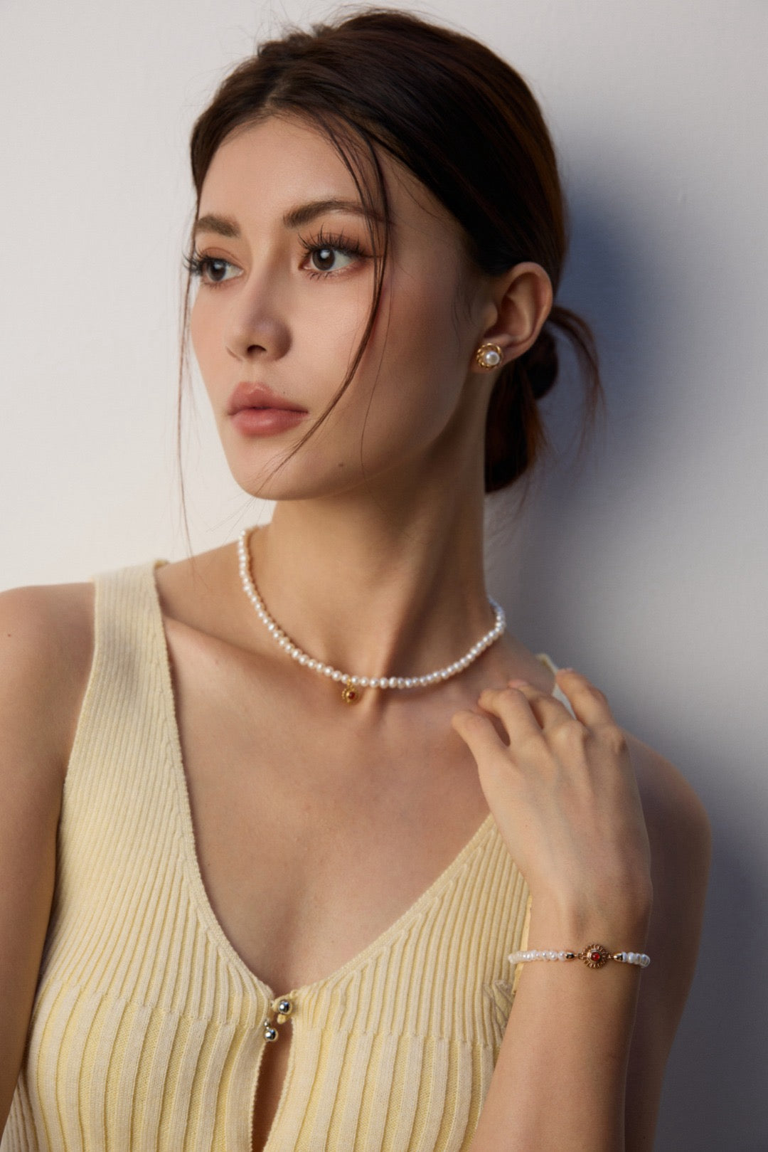 Pearl Agate Sun Medallion Jewelry Set