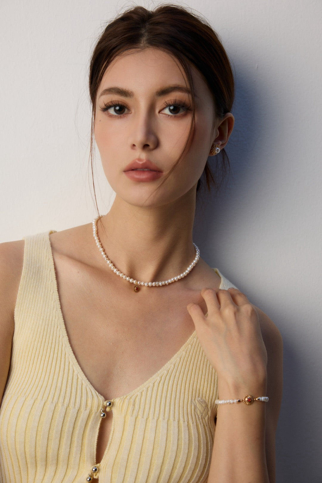 Pearl Agate Sun Medallion Jewelry Set