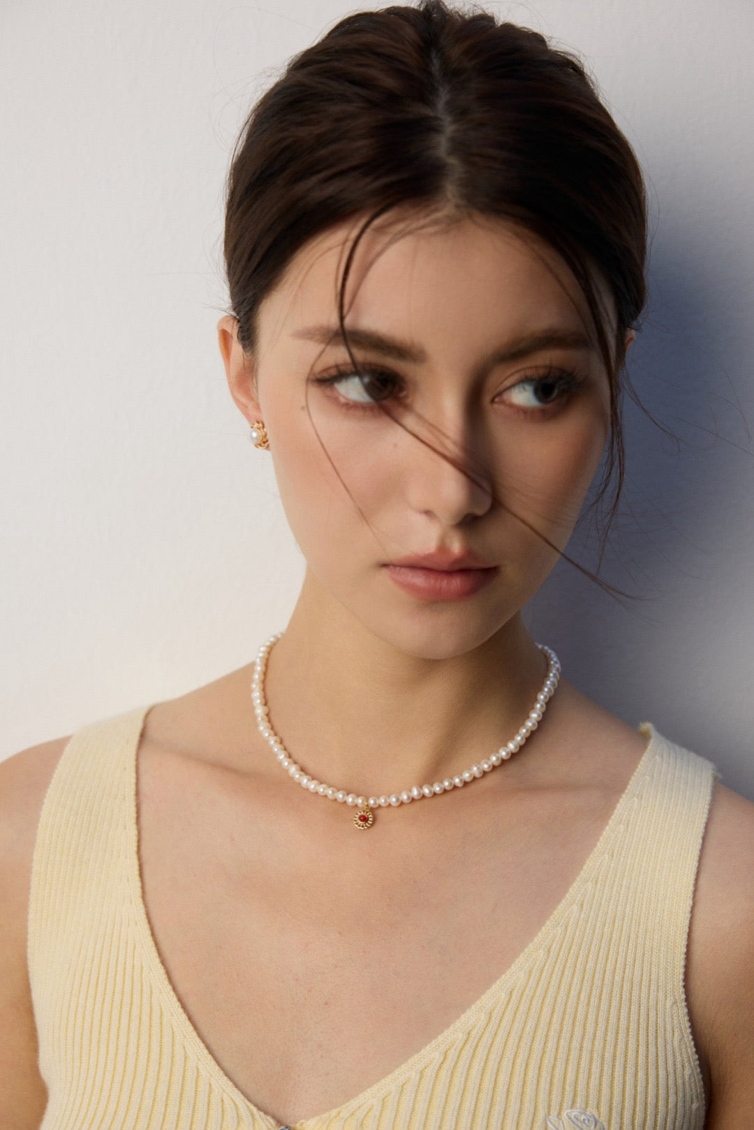 Pearl Agate Sun Medallion Jewelry Set