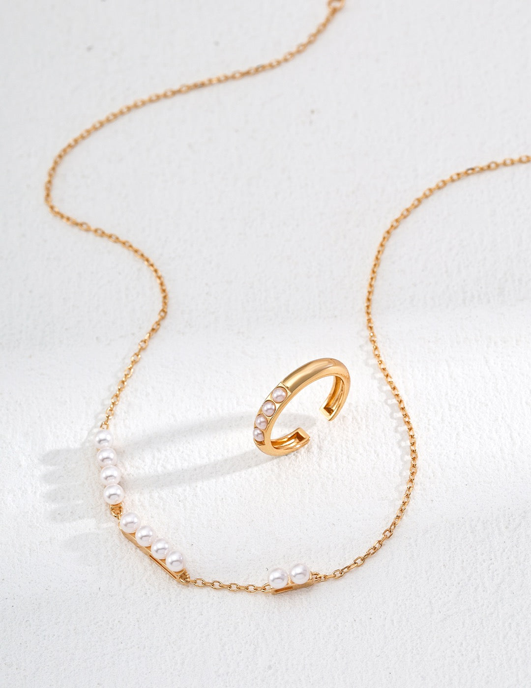 Pearl Delicate Chain Necklac