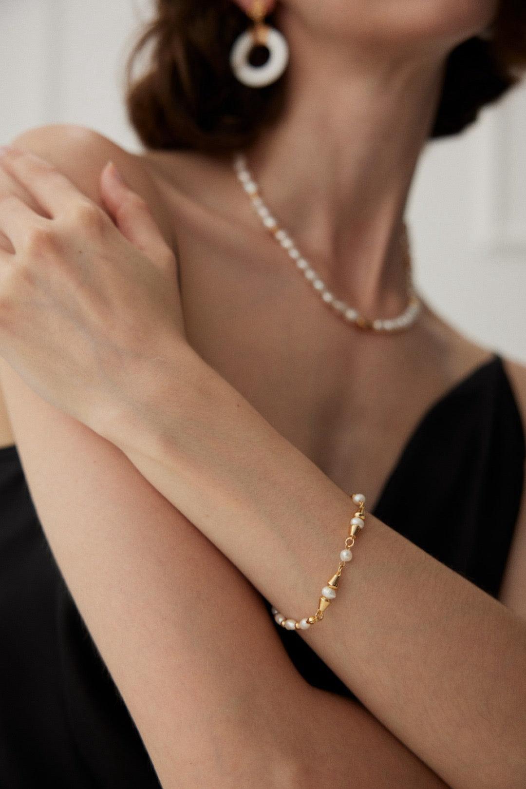 Vine Pearl Bracelet - Lia Atelier