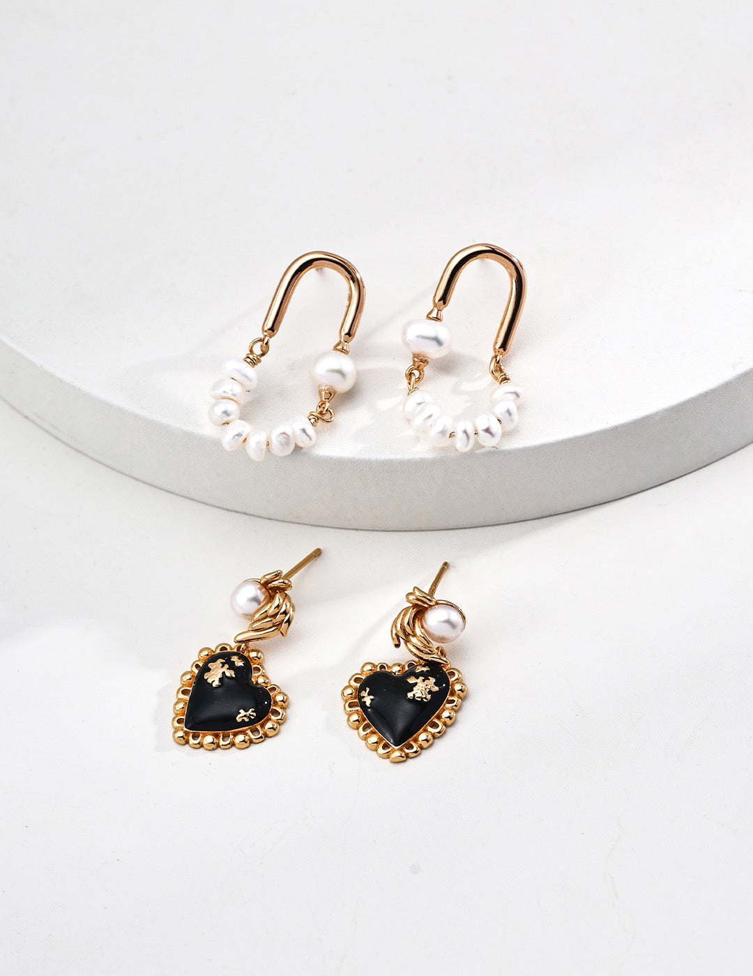 Vintage Gold Pearl Black Heart Drop Earrings