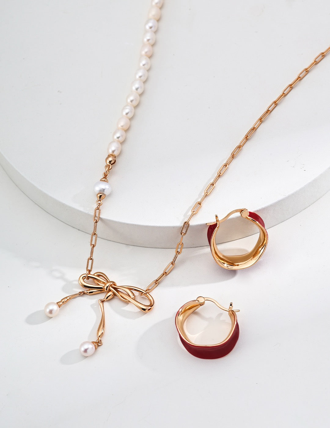 Grace Bow Pearl Necklace