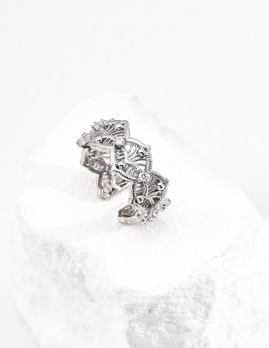 Victoria Crystal Cuff Ring - Vintage Luxe Collection
