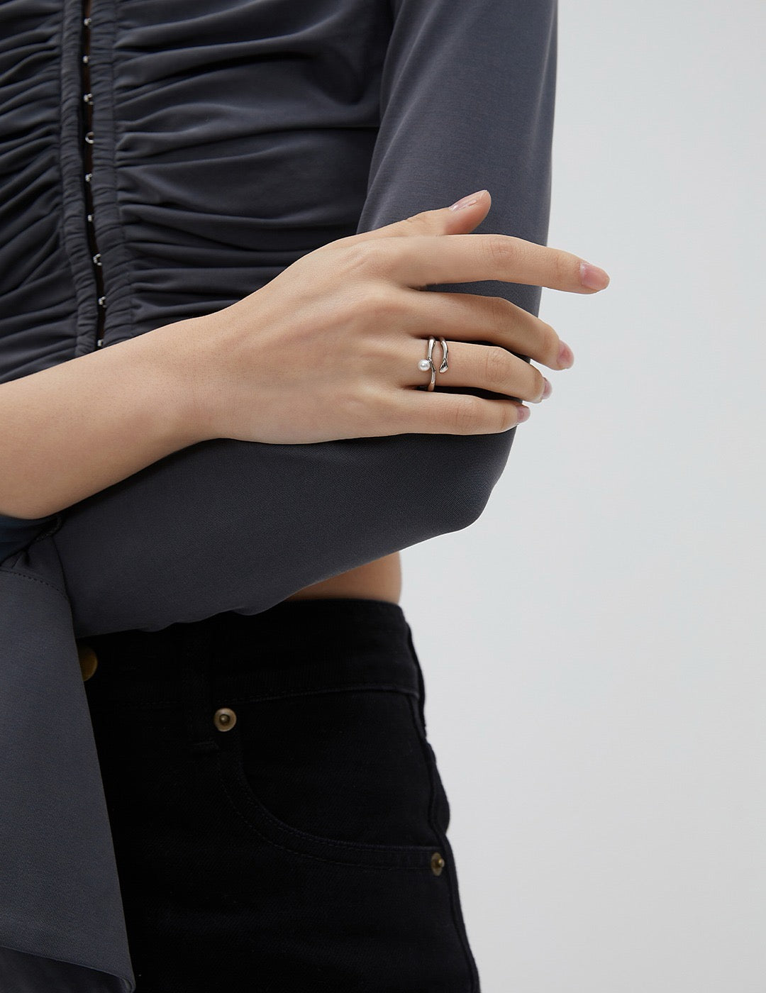 Embrace Pearl Ring - Lia Atelier