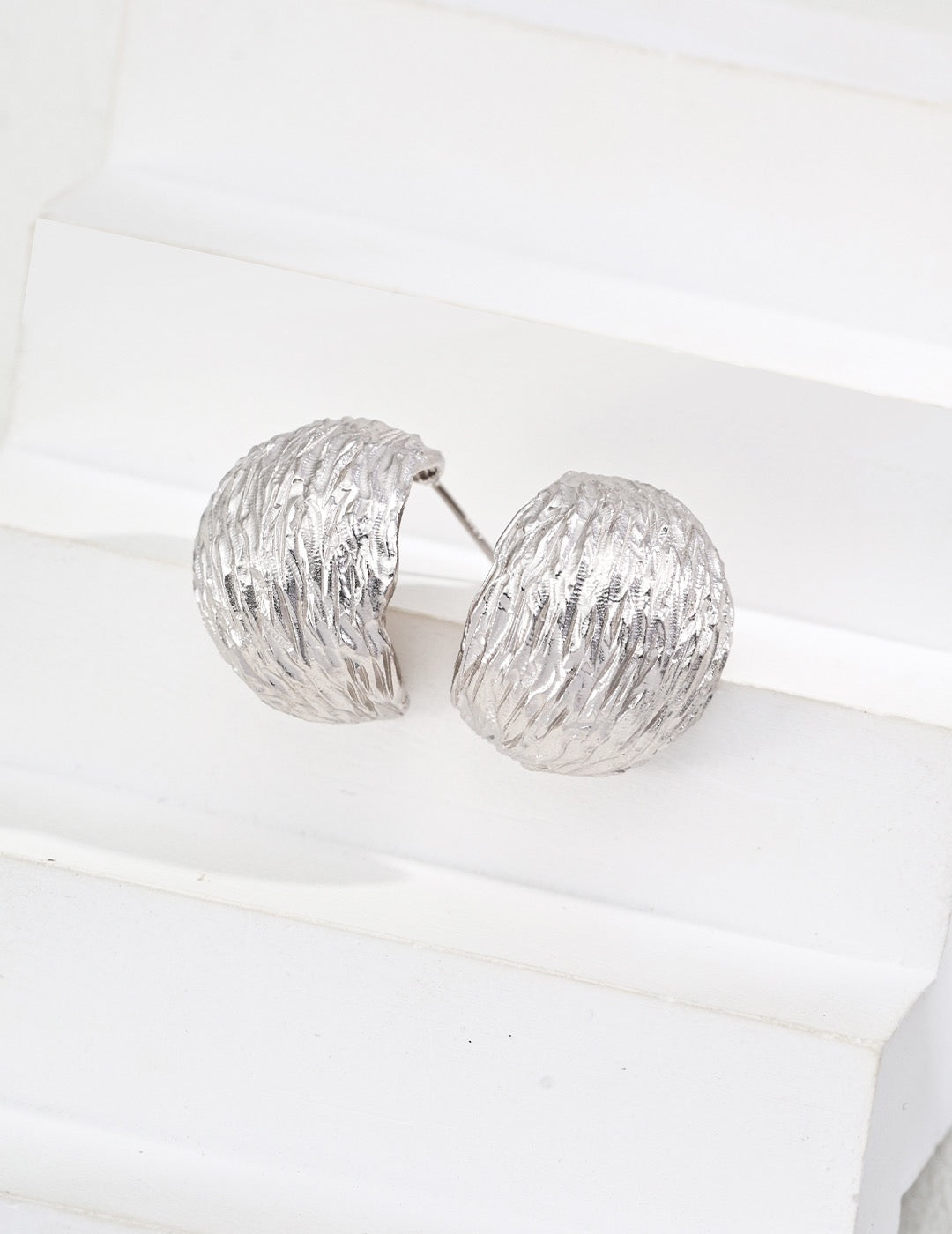 Textured Shell Stud Earrings Set