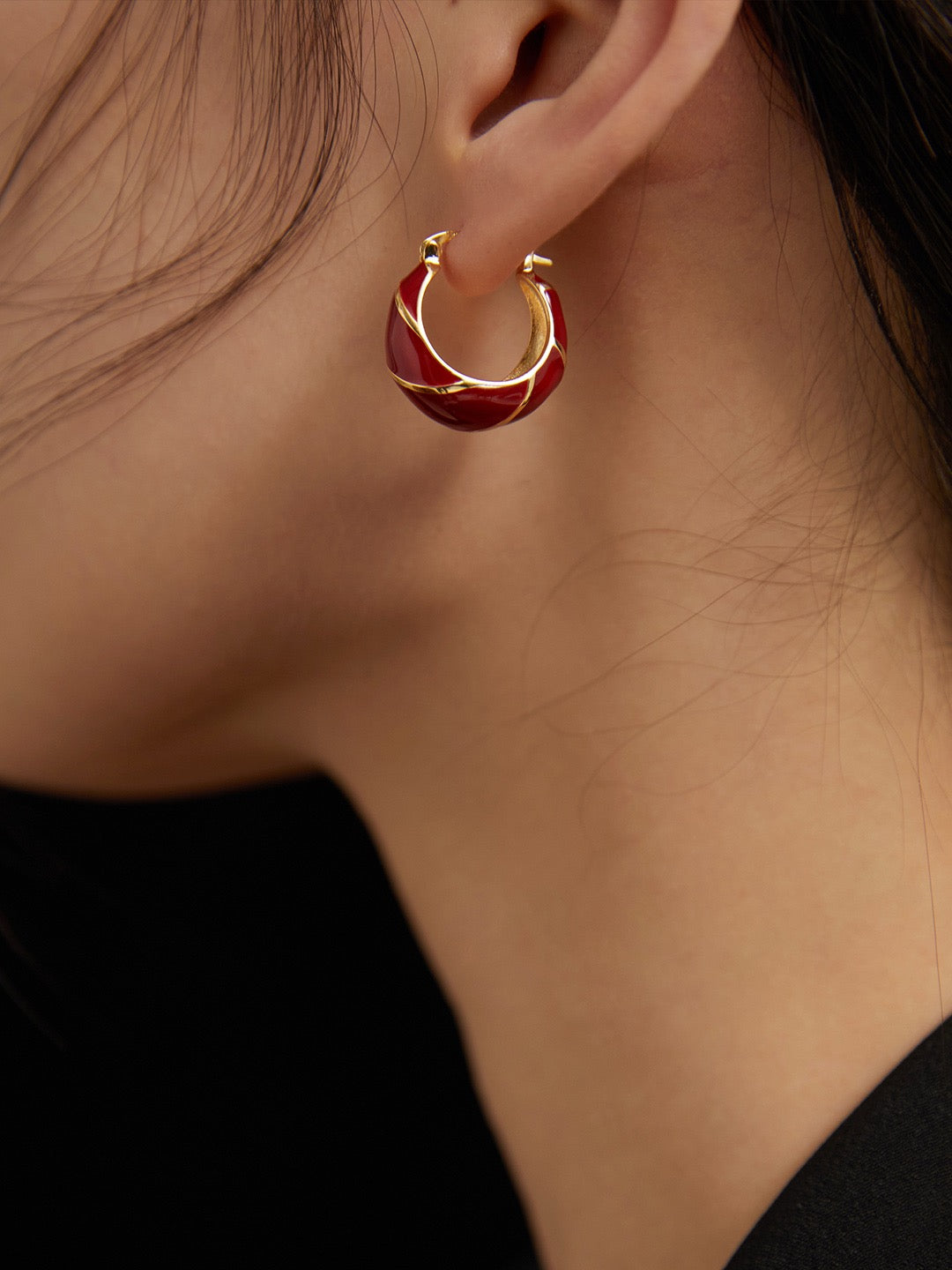Crimson Enamel Twist Gold Hoop Earrings
