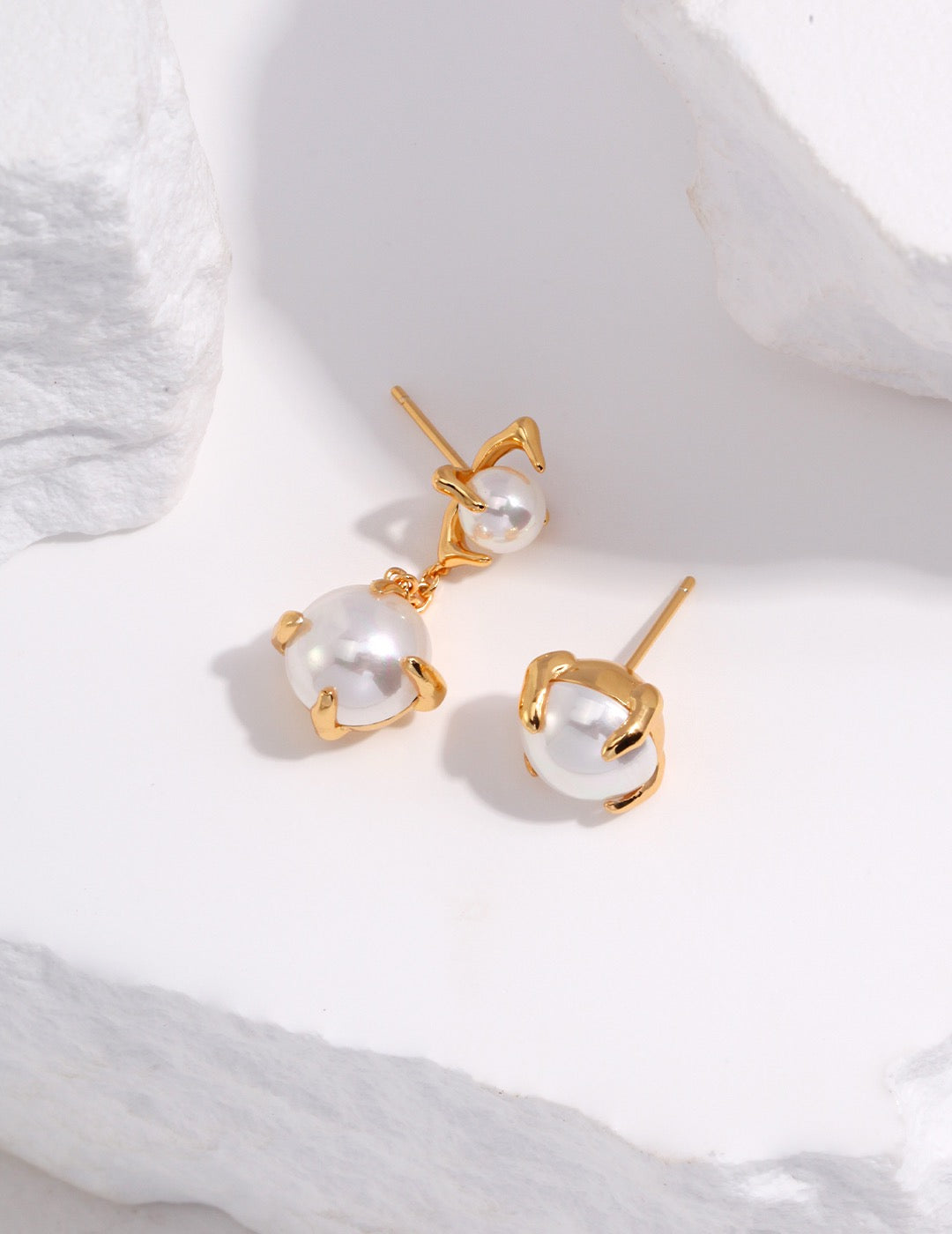 Pearl Claw Asymmetrical Earring