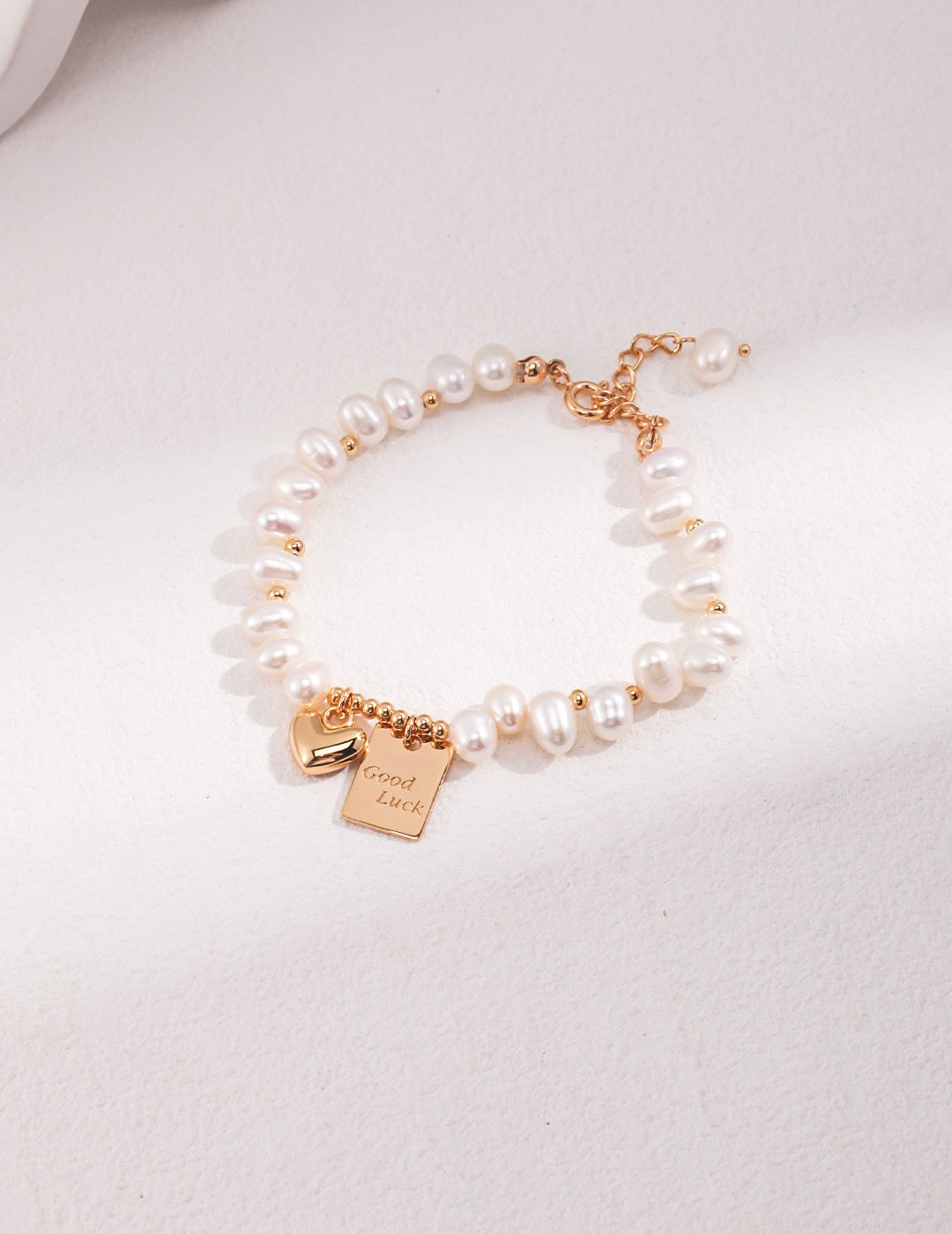 Elegant Freshwater Pearl Good Luck Charm Bracelet In 18K Gold