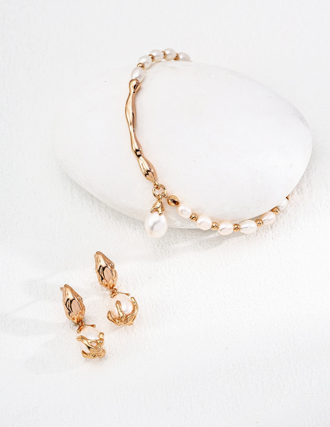 Celestial Harmony Pearl Bracelet - Lumina Collection