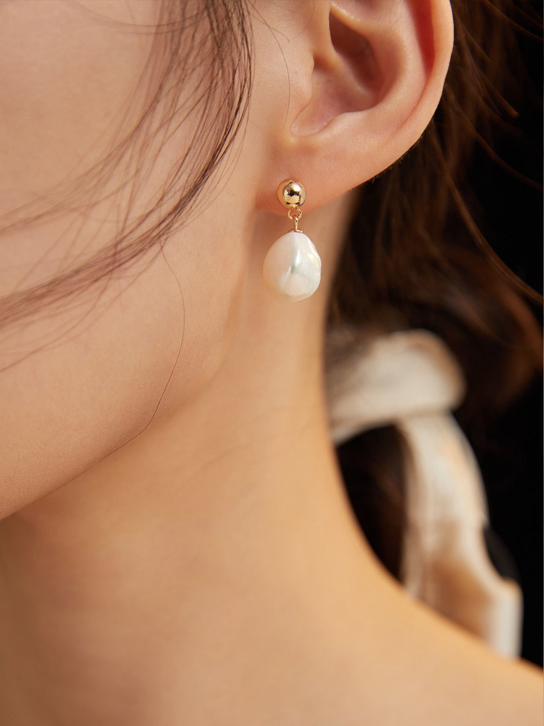 Isla Baroque Pearl Earrings