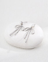 Bowdrop Pearl Earrings