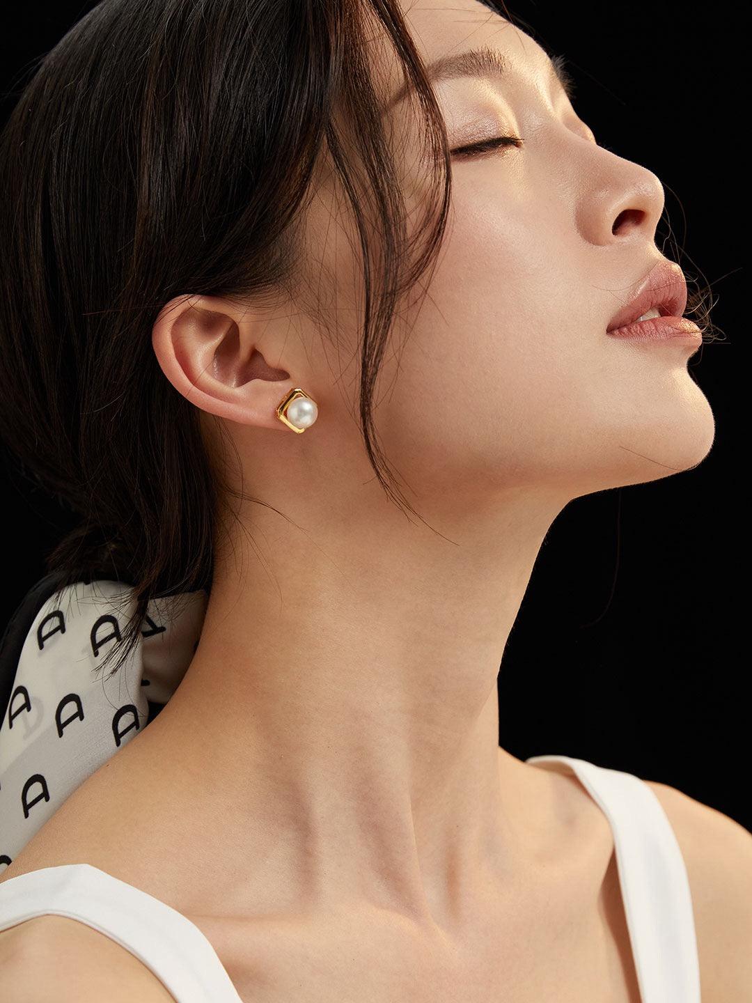 Geometric Pearl Stud Earrings - Lia Atelier