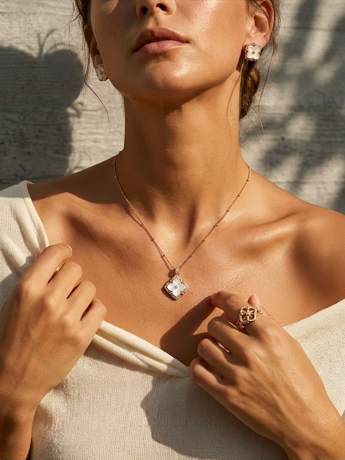 Mother of Pearl Clover Pendant Necklace Set 18K Gold Vermeil