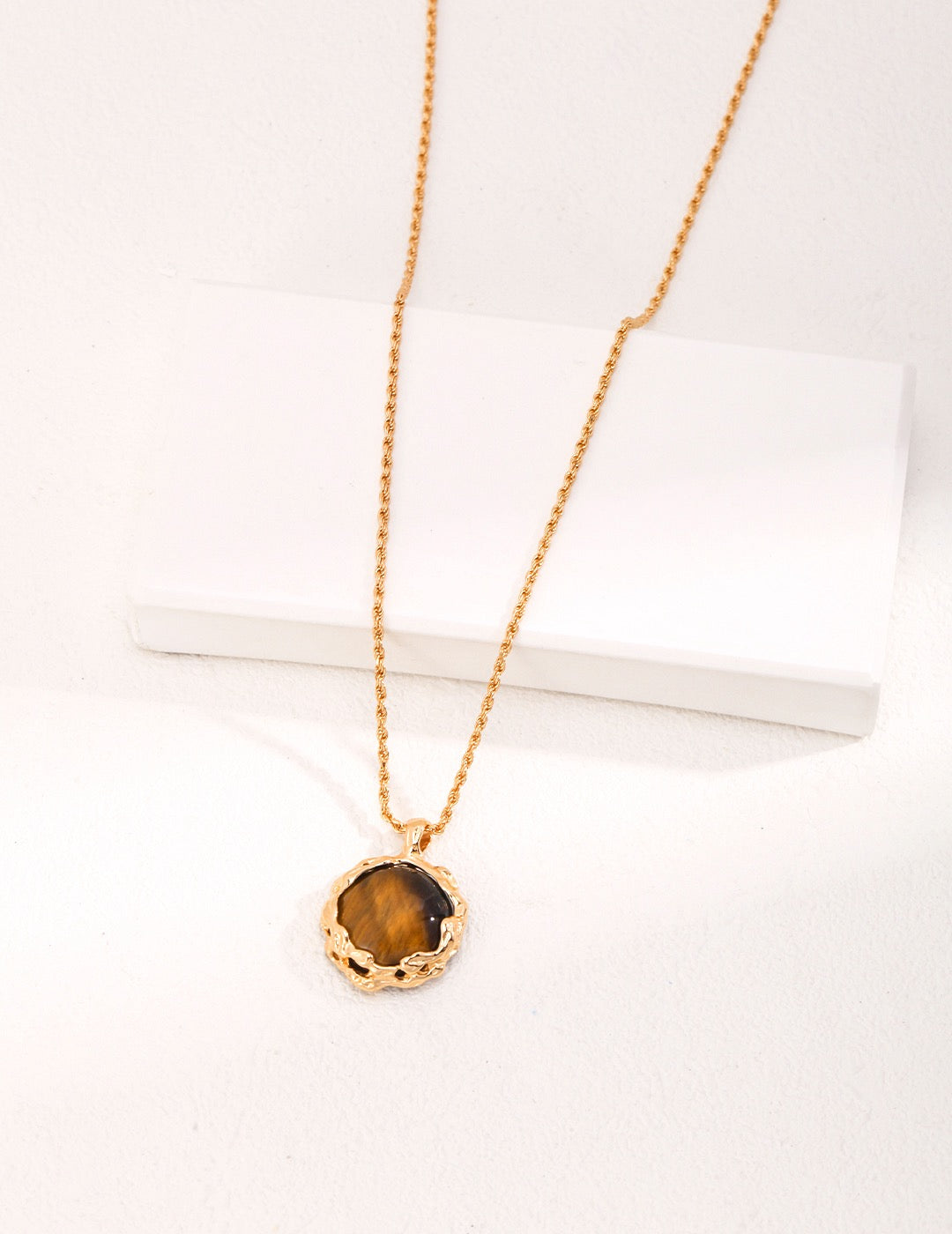 Acantha Necklace - Lia Atelier