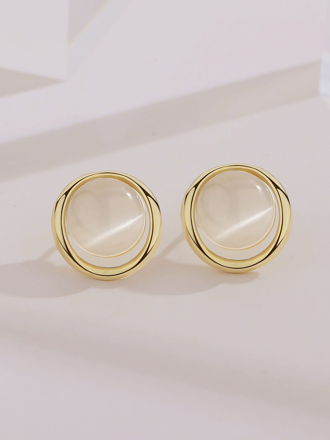 Round Stud Earrings with Chrysoberyl Inlay