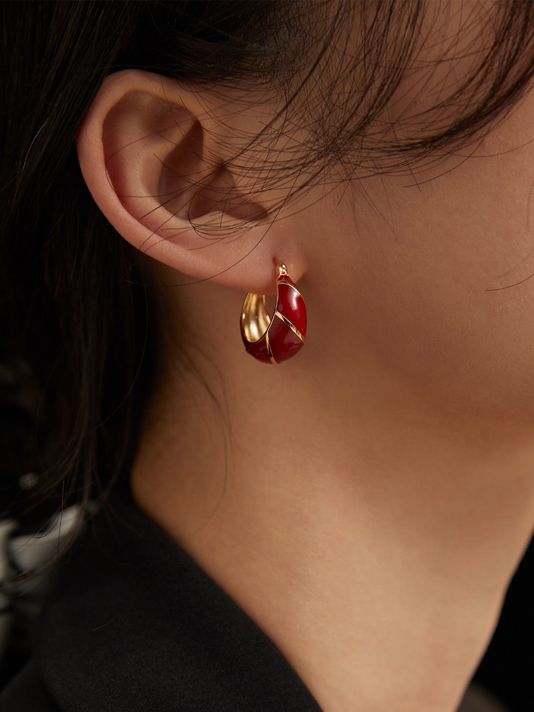 Crimson Enamel Twist Gold Hoop Earrings
