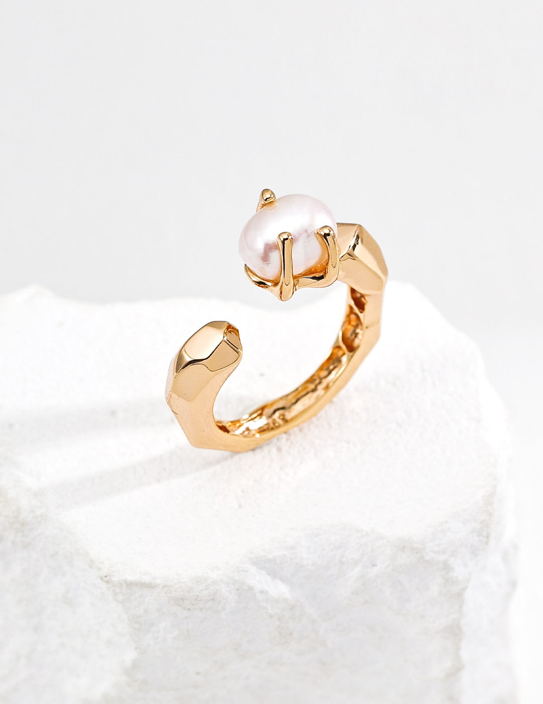 Geometric Adjustable Pearl Ring