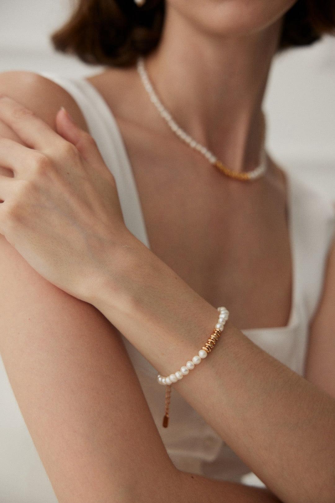 Lorelei Pearl Bracelet - Lia Atelier