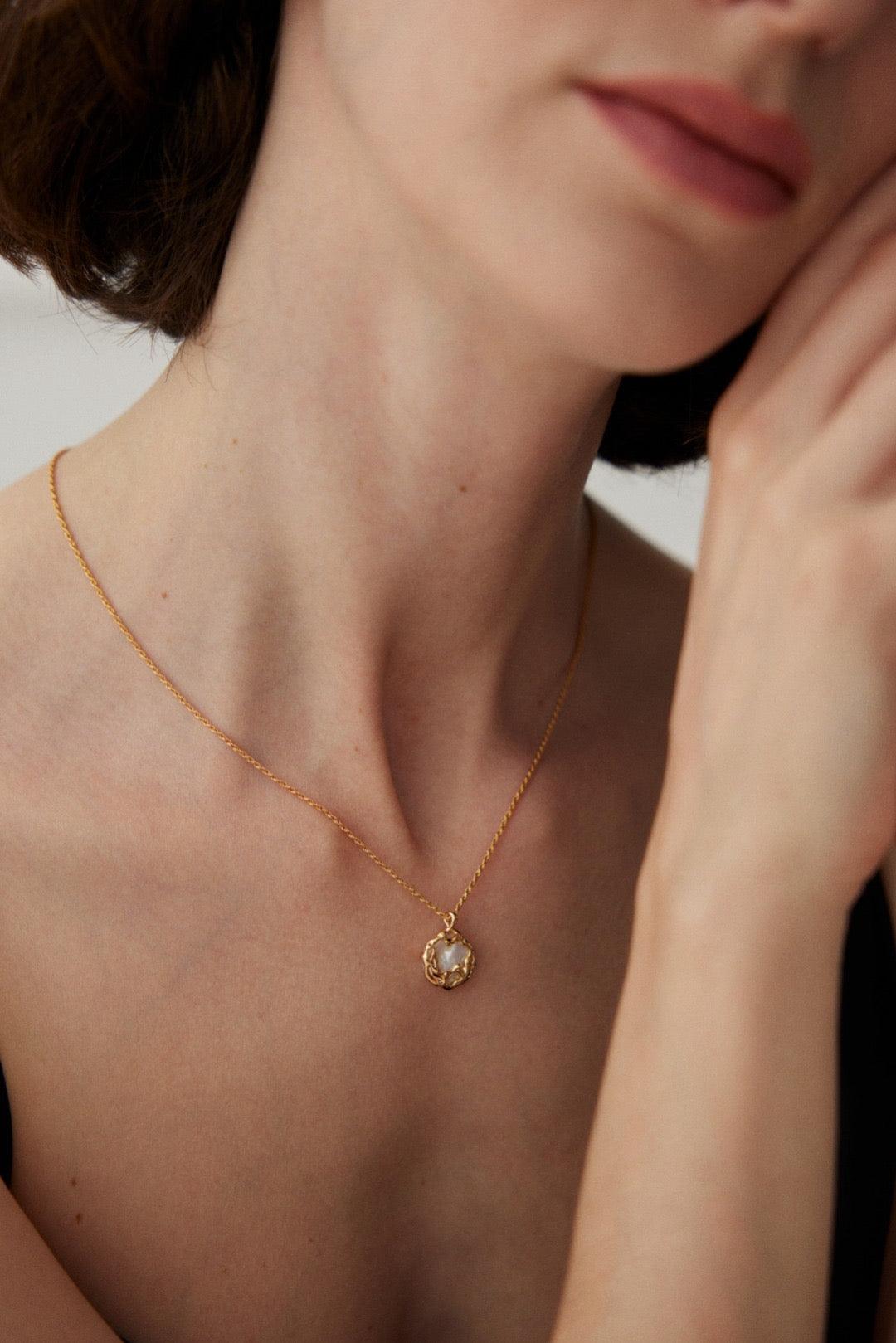 Moon Glow Pearl Pendant Necklace - Lia Atelier