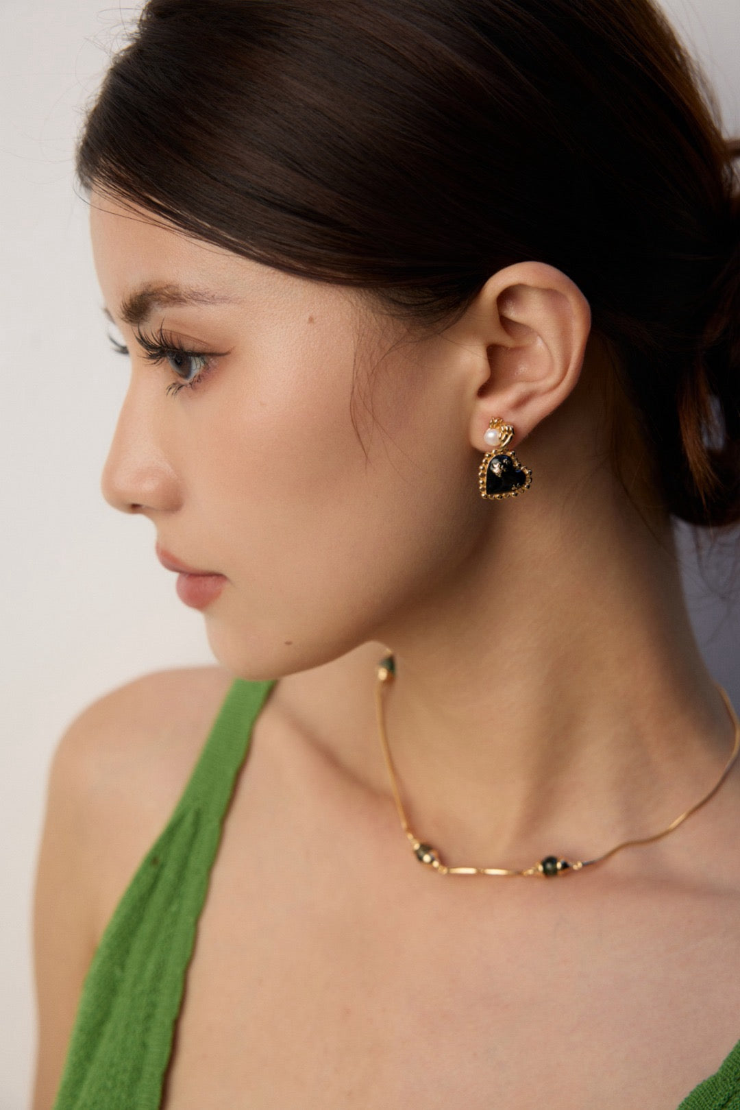 Vintage Gold Pearl Black Heart Drop Earrings