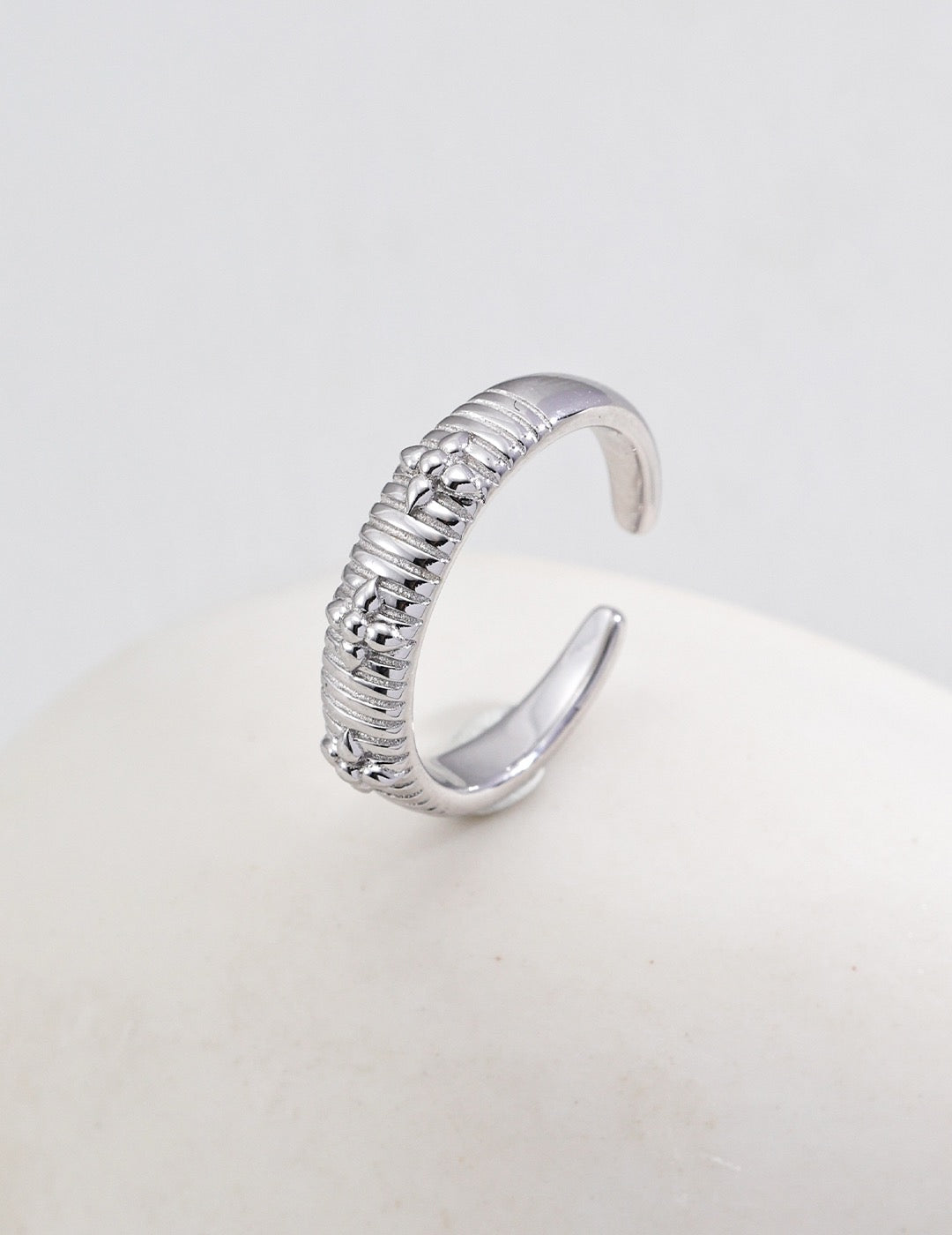 Textured Adjustable Ring - Ribbed Band Design
