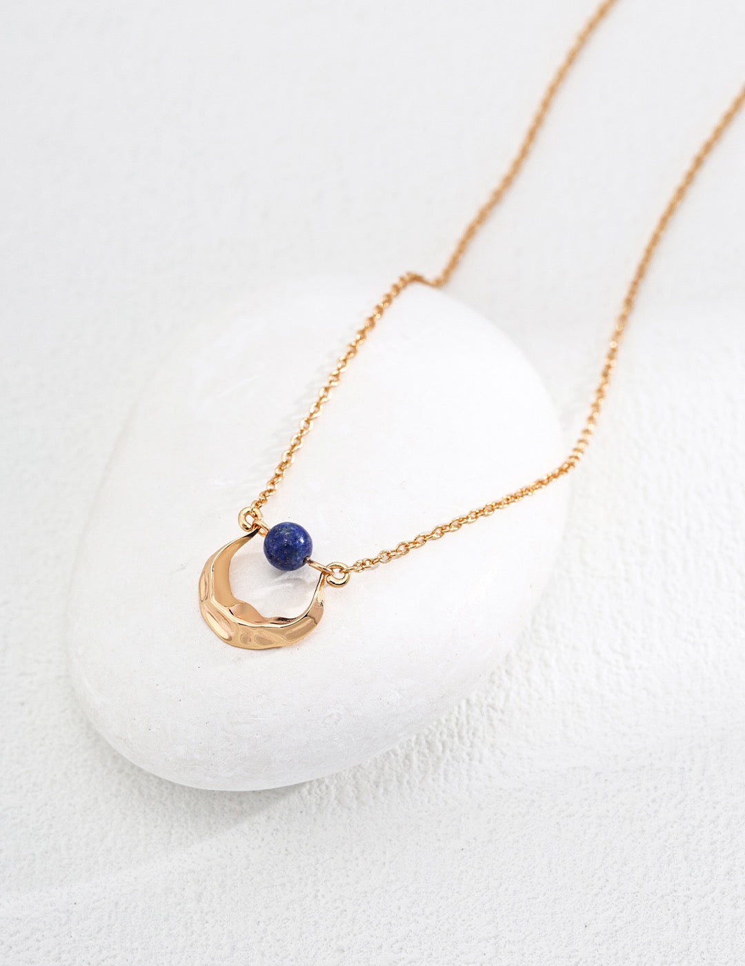 Dahlia Lapis Lazuli pendant necklace| Lia Atelier