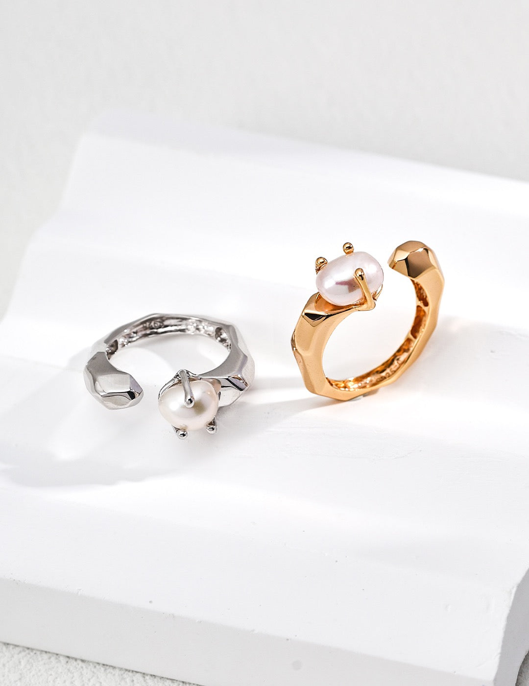 Geometric Adjustable Pearl Ring