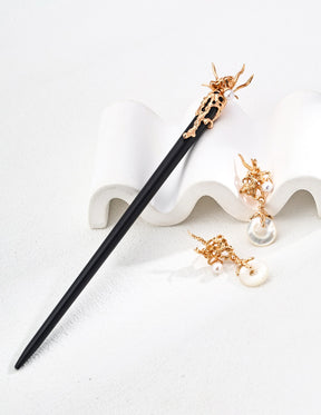 Neo-Chinese Pearl Hair Stick handcrafted, 18K gold vermeil dragon on purple sandalwood | Lia Atelier
