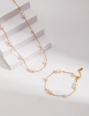 Elena Pearl Bracelet
