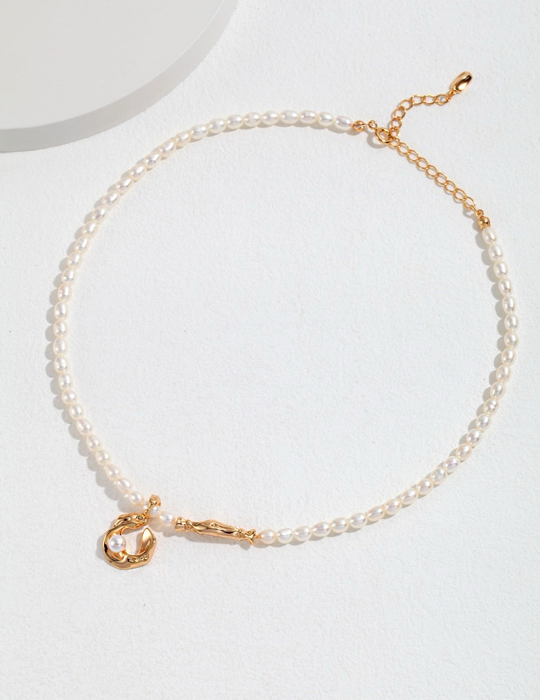 Luna Pearl Necklace